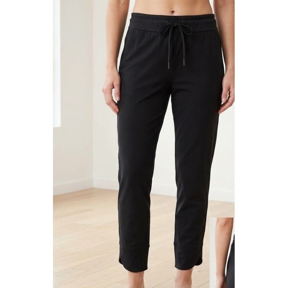 Athleta Hermosa Pant Women Size M Black Good Frayed Hem Tulip Split Leg